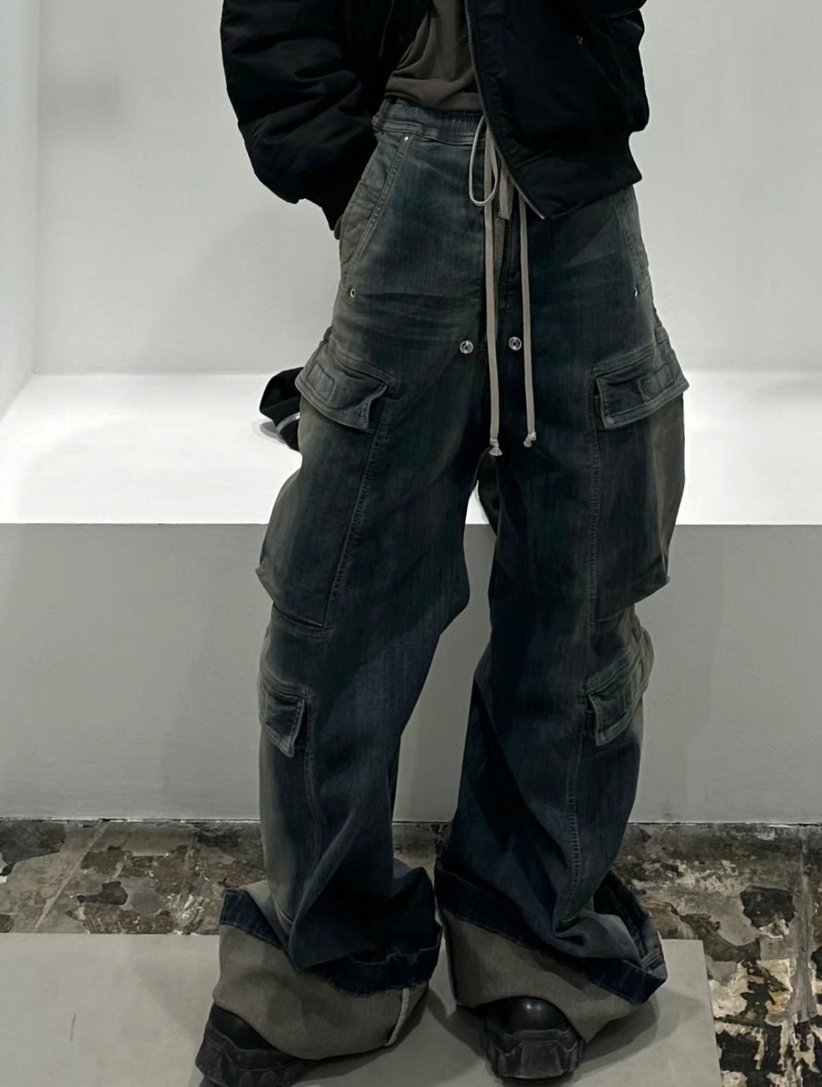 Ro Washed Gradient Multi-Pocket Cargo Jeans Straight Drawstring Wide-Leg Flare - Size avaliable S 46 M 48 L 50