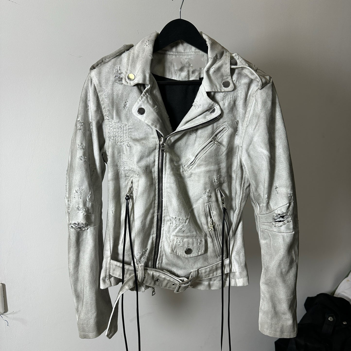 AMIRI 15OG Slim-Waist Destroyed Motorcycle Denim Washed White Jackets