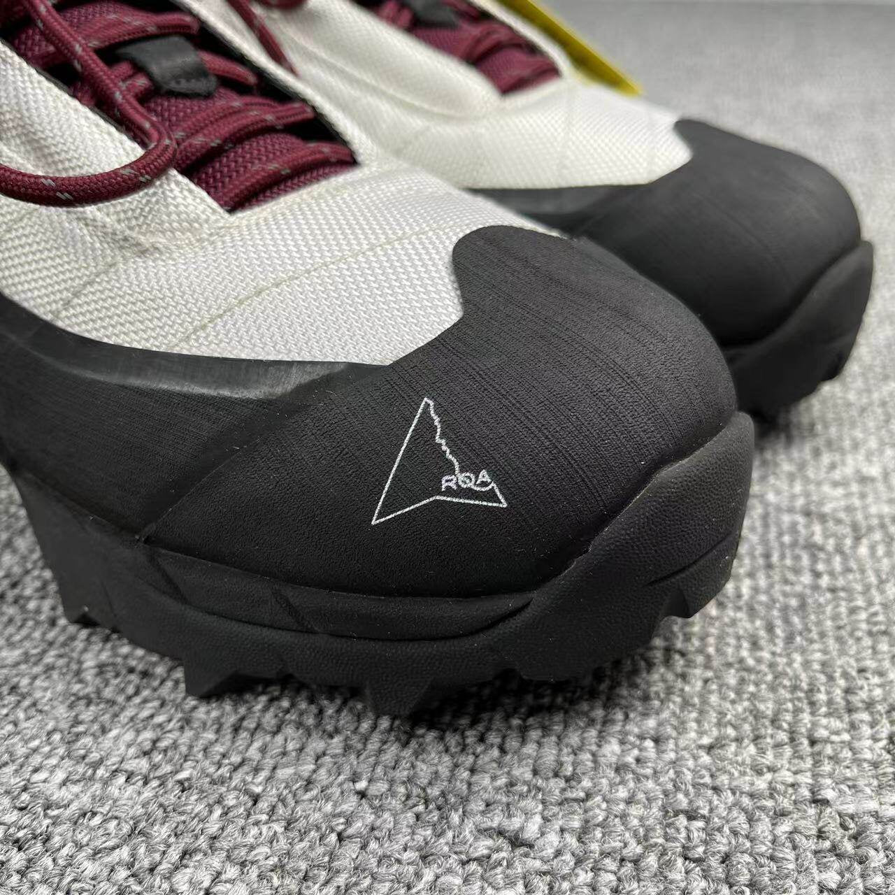 ROA POYANA Chunky Gorpcore Outdoor Boots - Height-Increasing Hiking Sneakers  -  donclickin