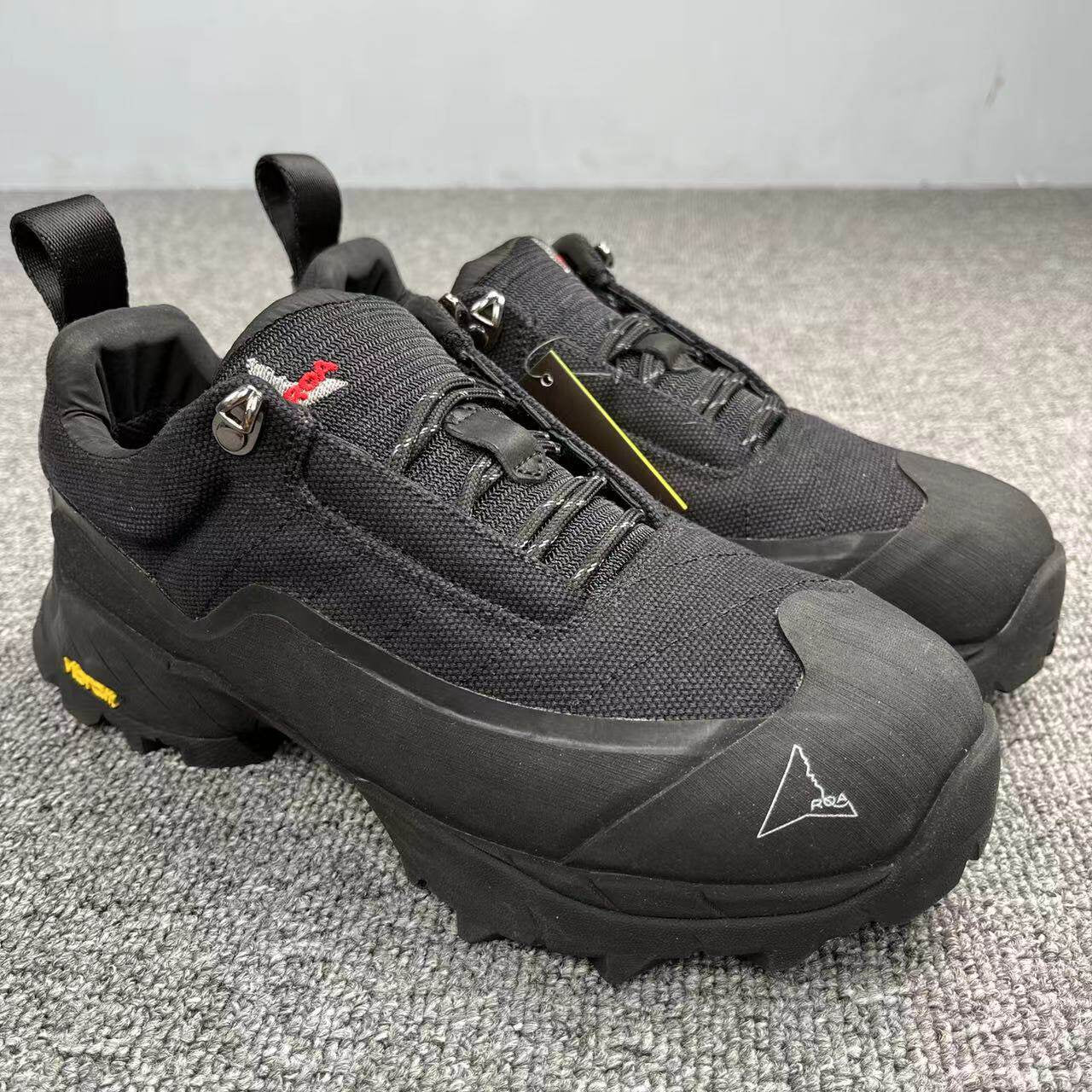 ROA POYANA Chunky Gorpcore Outdoor Boots - Height-Increasing Hiking Sneakers  -  donclickin