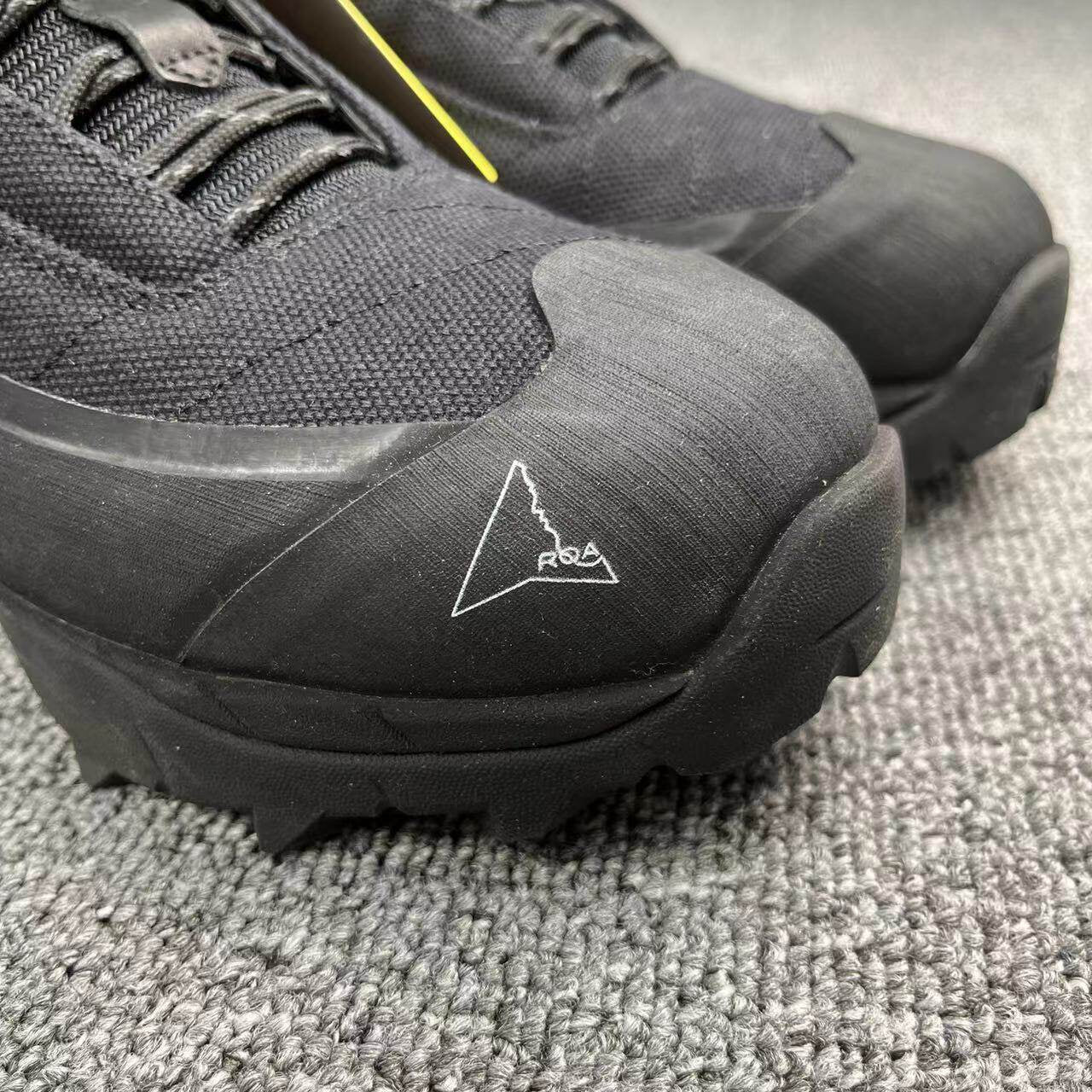 ROA POYANA Chunky Gorpcore Outdoor Boots - Height-Increasing Hiking Sneakers  -  donclickin