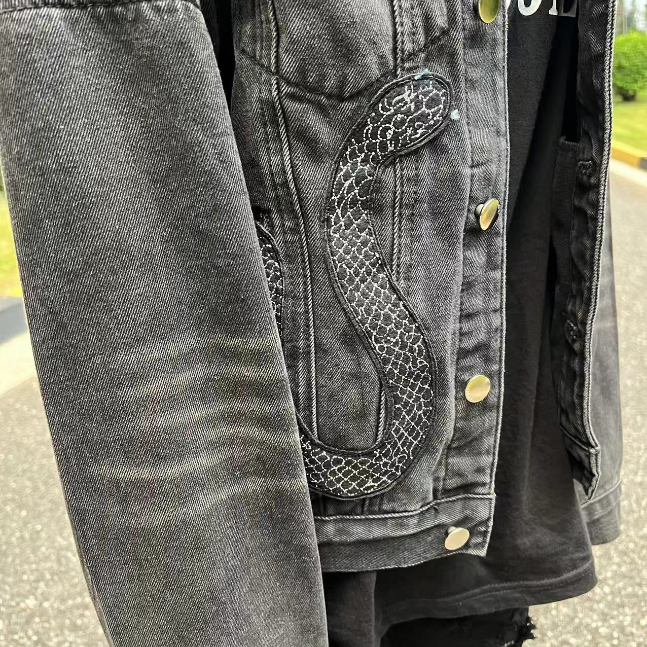 AMIRI Black Snake Embroidered Denim Jacket - Washed High-Street