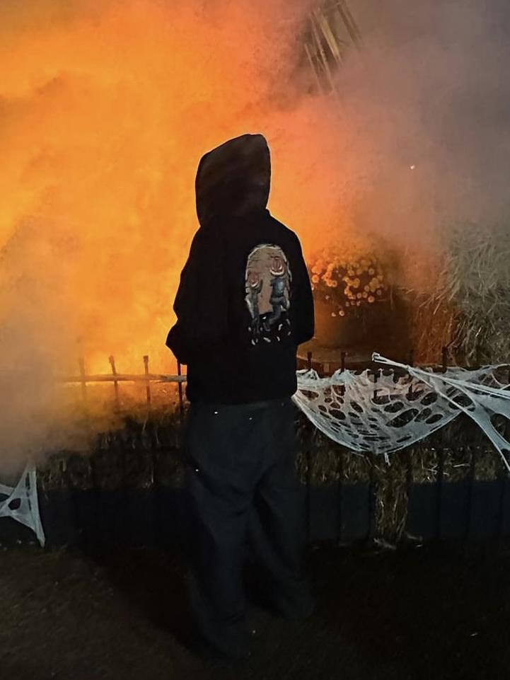 Vetements AW20 ’Hocus Pocus’ Pumpkin Print Zip Hoodie - Opium Pullover