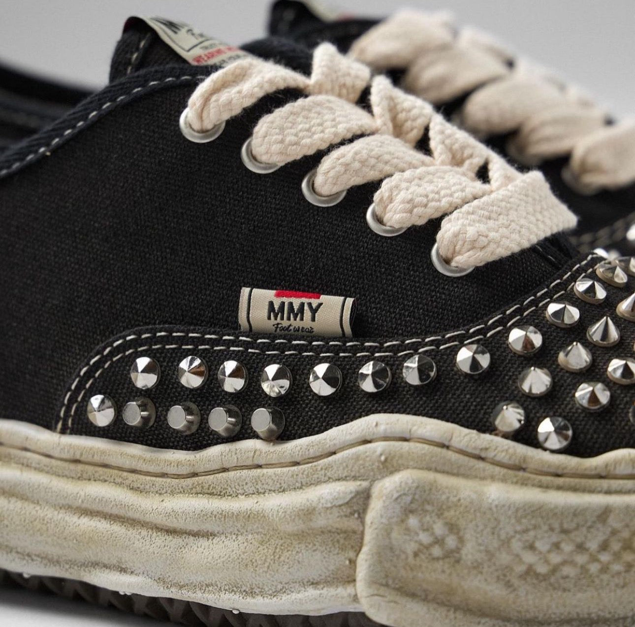 Mihara MMY A13FW736 Studded Distressed Sneakers Melting Canvas Shoes