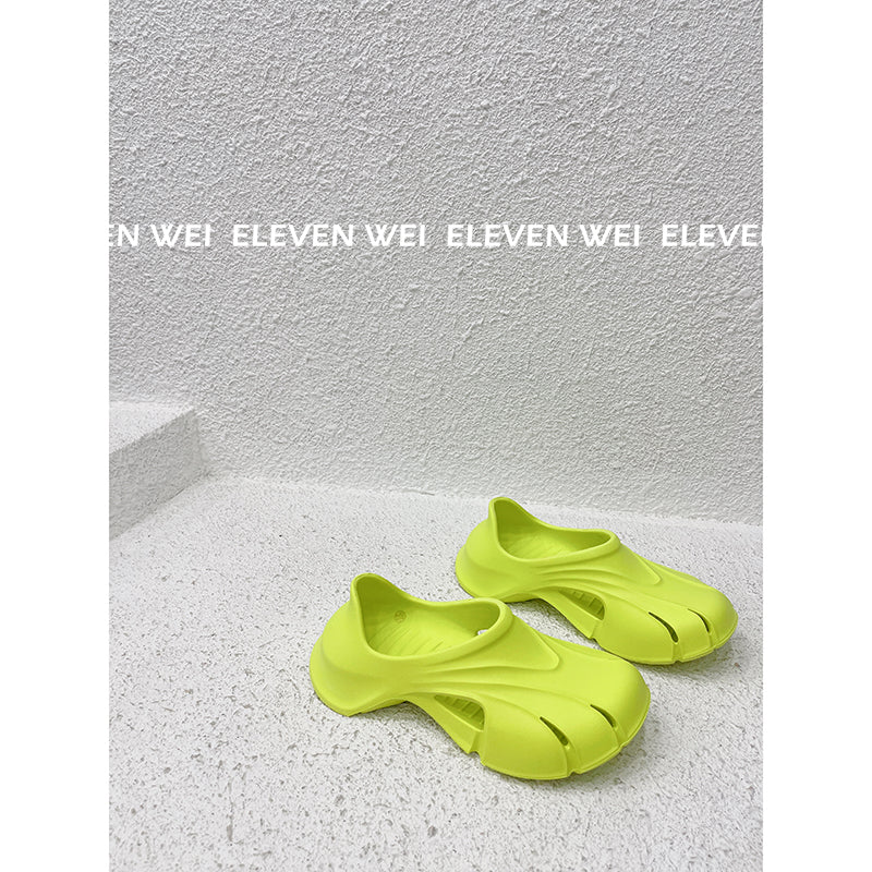 3.18 New Release/ Paris Ultra-Comfort Thick Sole Sandals Couples’ Beach Clog Crocs Men Women