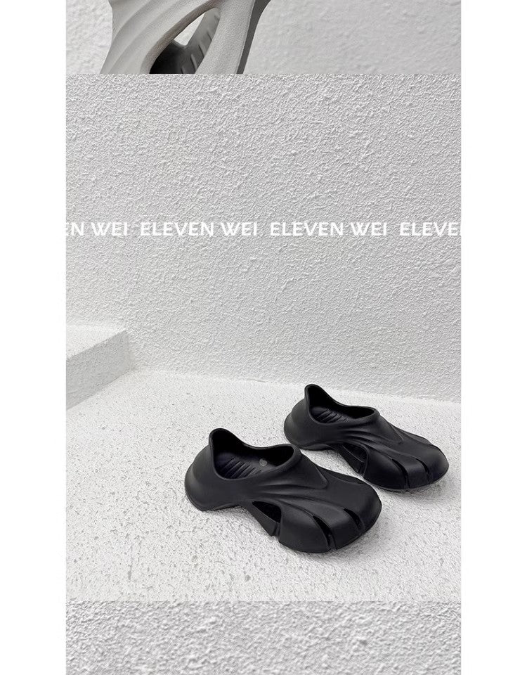 3.18 New Release/ Paris Ultra-Comfort Thick Sole Sandals Couples’ Beach Clog Crocs Men Women