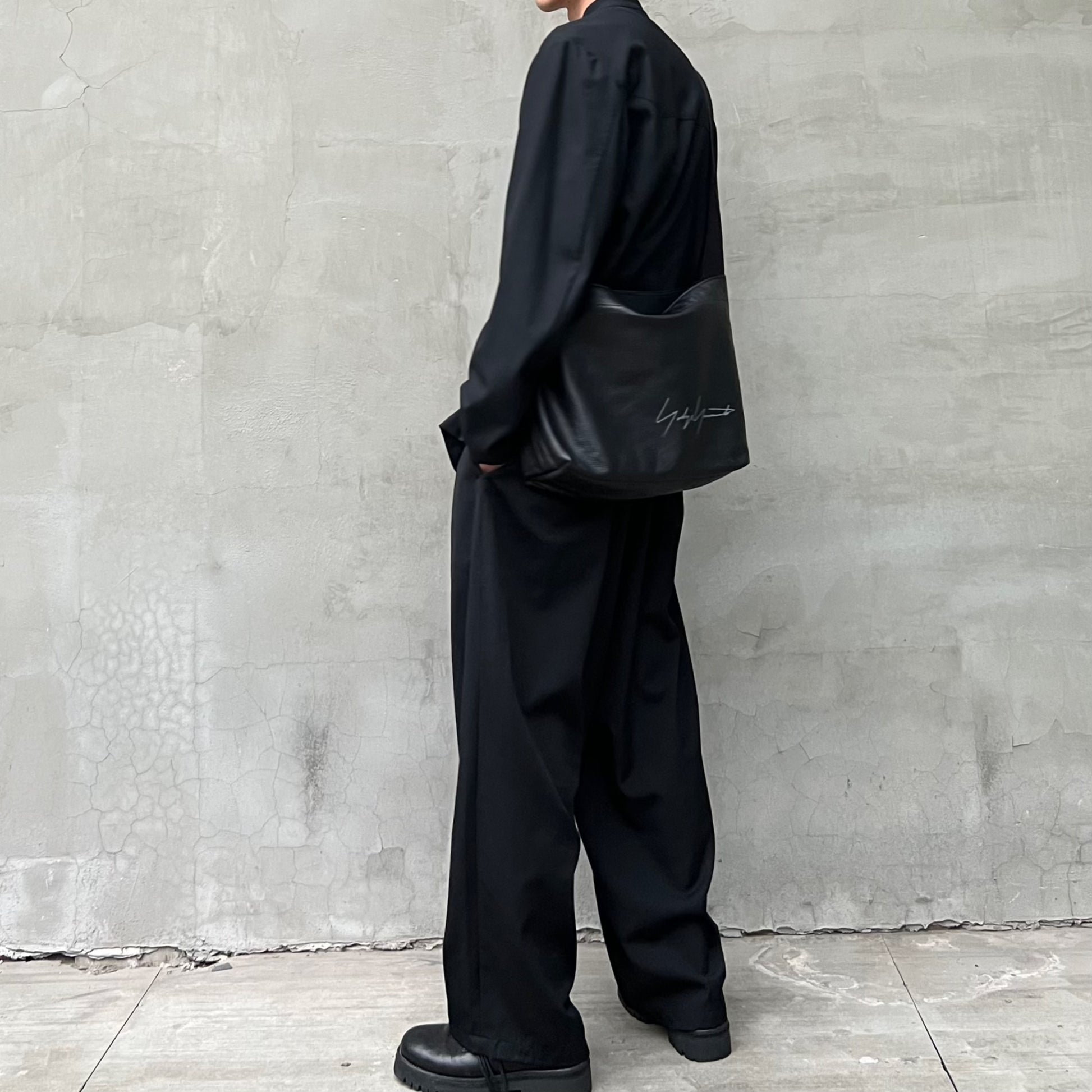 Yohji Yamamoto Aoyama Store Exclusive / Cowhide Shoulder Messenger Bag