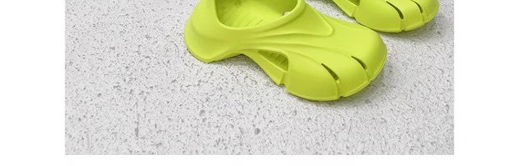 3.18 New Release/ Paris Ultra-Comfort Thick Sole Sandals Couples’ Beach Clog Crocs Men Women