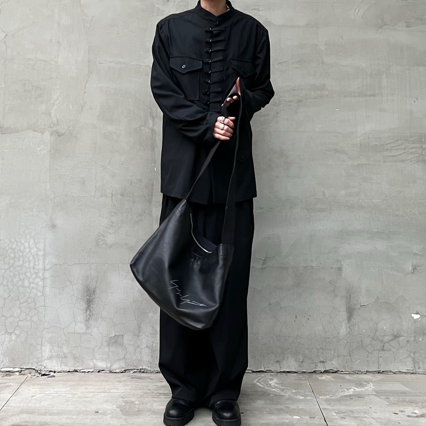 Yohji Yamamoto Aoyama Store Exclusive / Cowhide Shoulder Messenger Bag