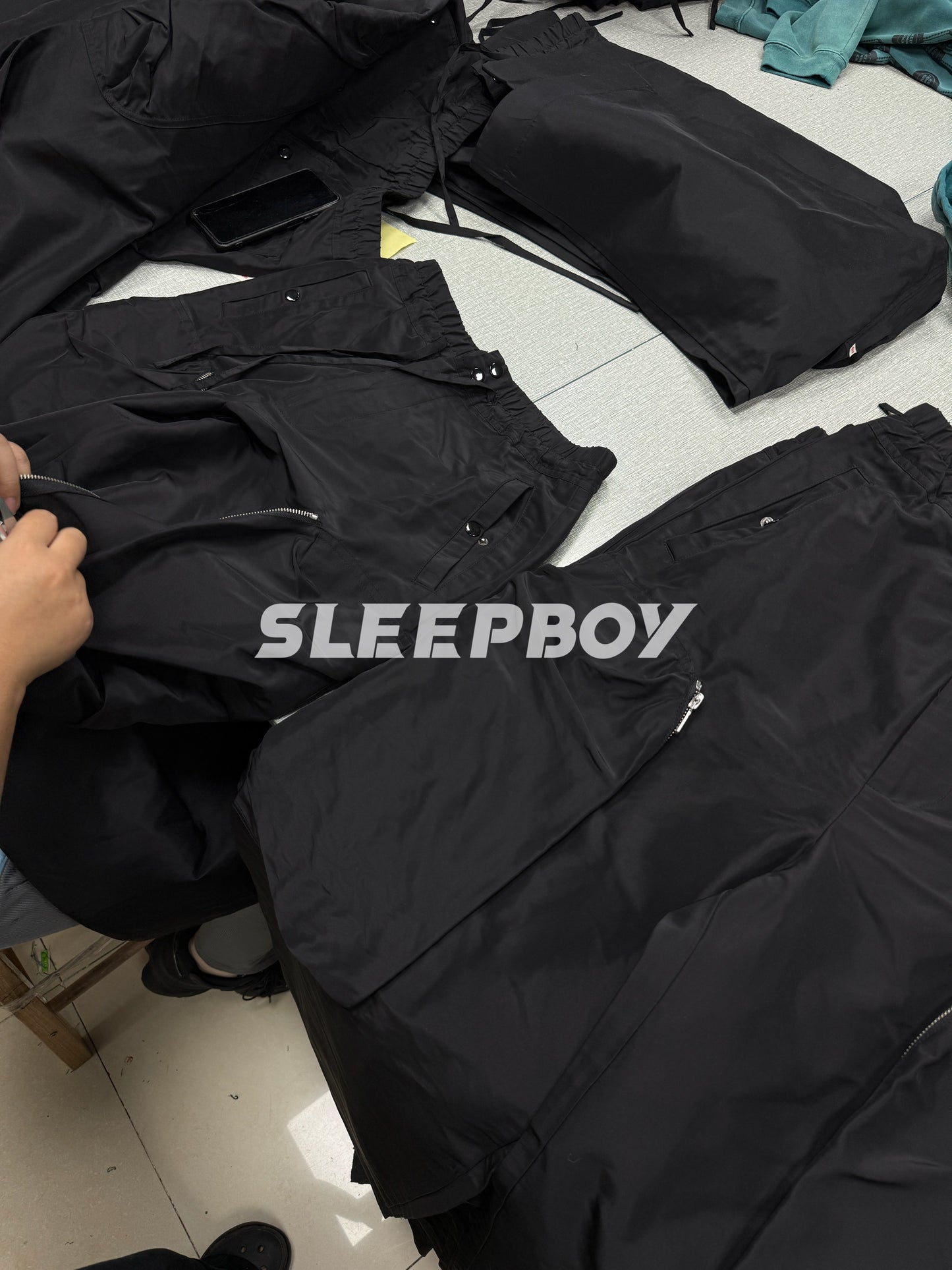 DVN AW24 Asymmetric Cocoon Zip Jacket - Nylon Utility Pants Set Oversized Pocket