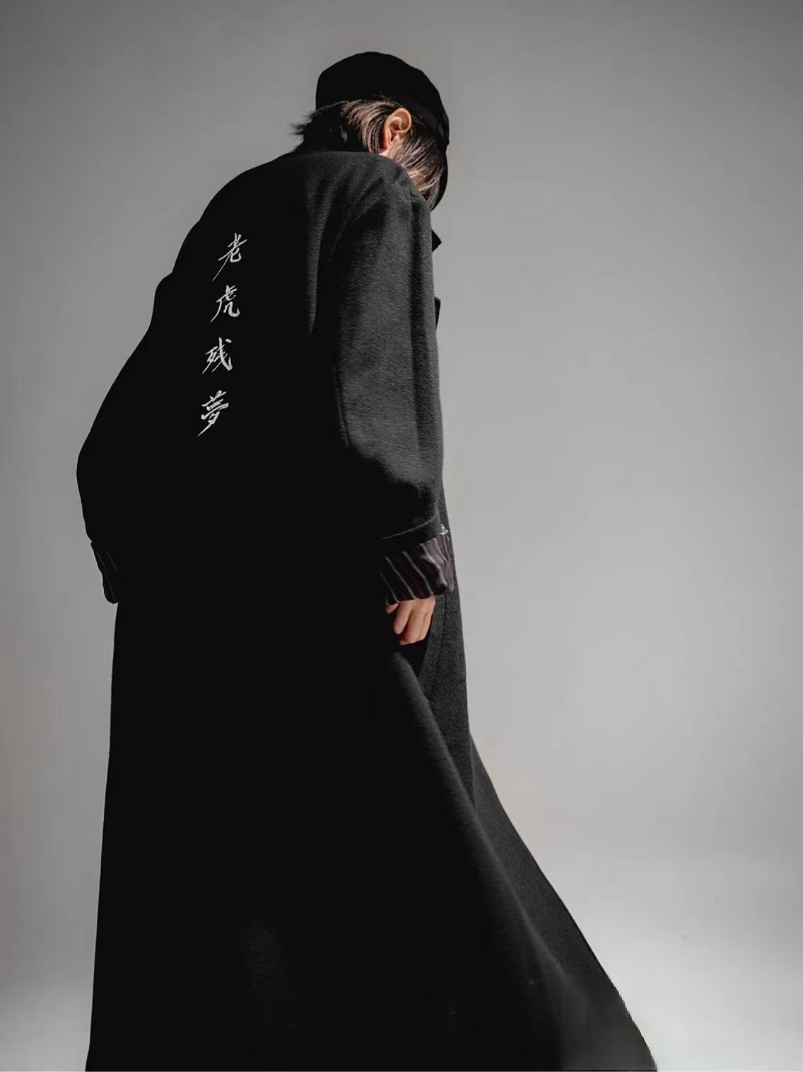 Donclickin Yohji 24AW’老虎残夢’ Embroidered Overcoat - Dark Wool Coat