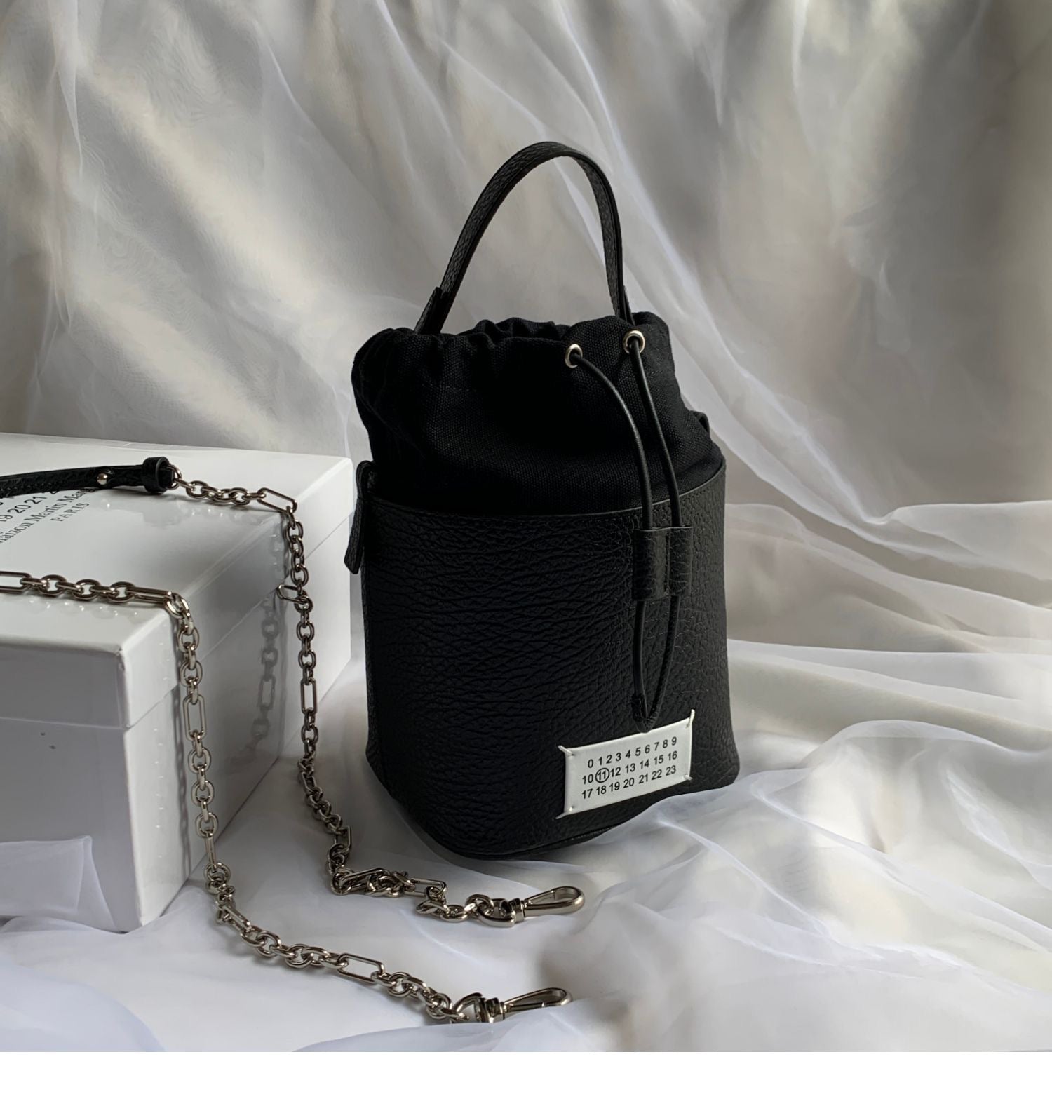 MM6 Chain Bucket Maison Margiela Bag - Classic Leather Tote 5AC - Black