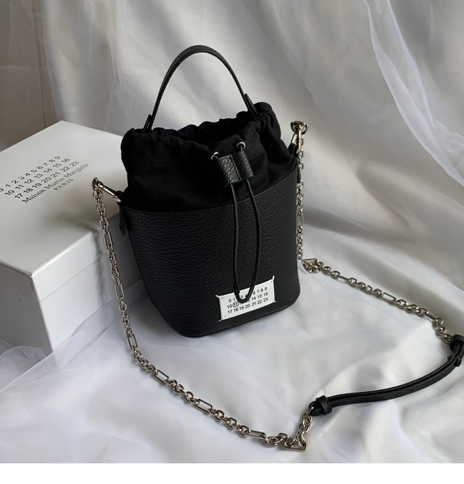MM6 Chain Bucket Maison Margiela Bag - Classic Leather Tote 5AC - Black