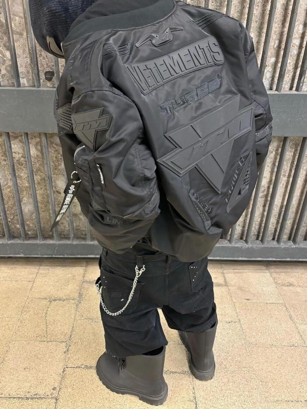 Vetements 23FW Alpha Black Race Car Air Force Jacket Cotton Bomber
