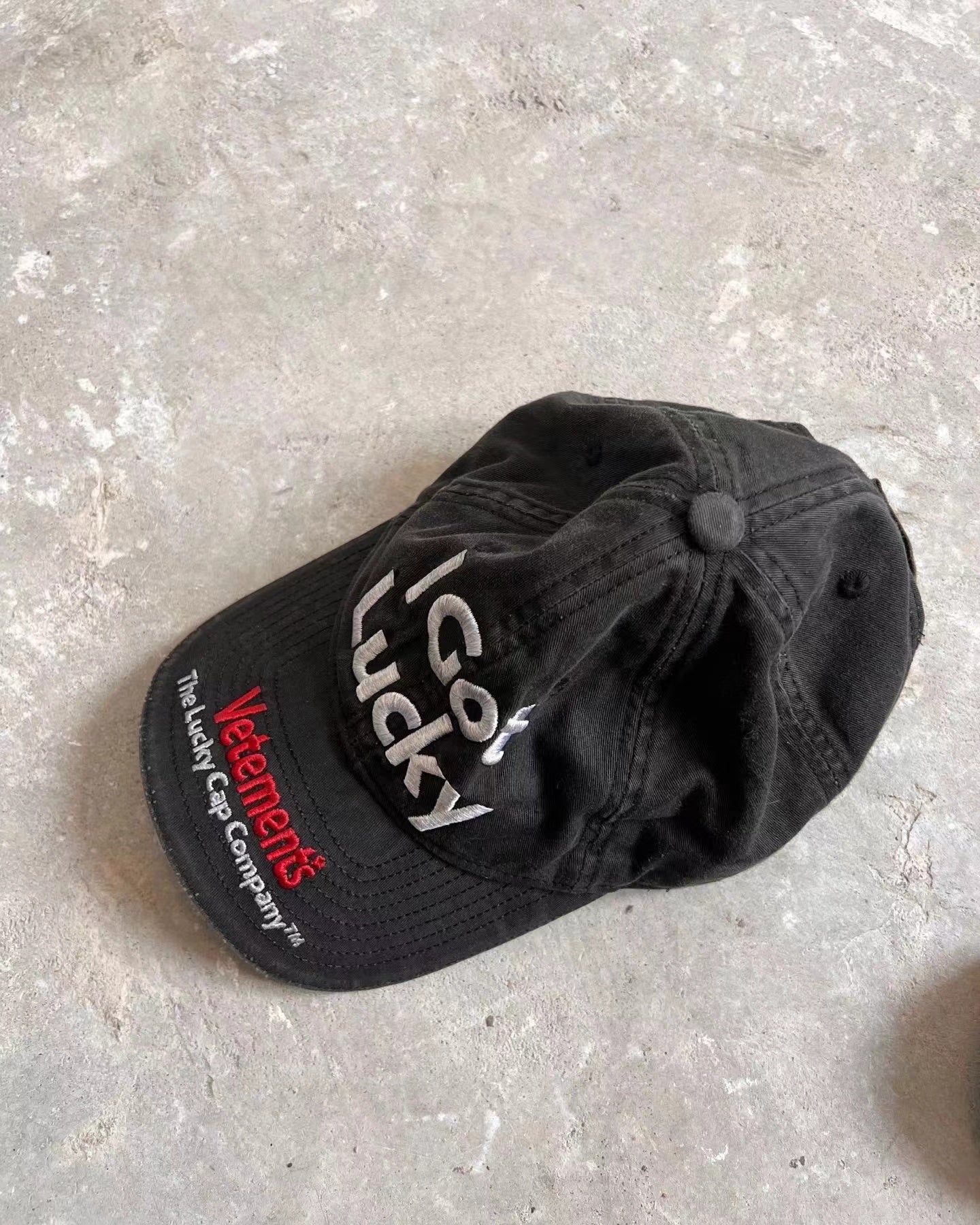 Vetements 22FW Washed Gray Embroidered Baseball Cap ’I Got Lucky’ Long Brim Hat