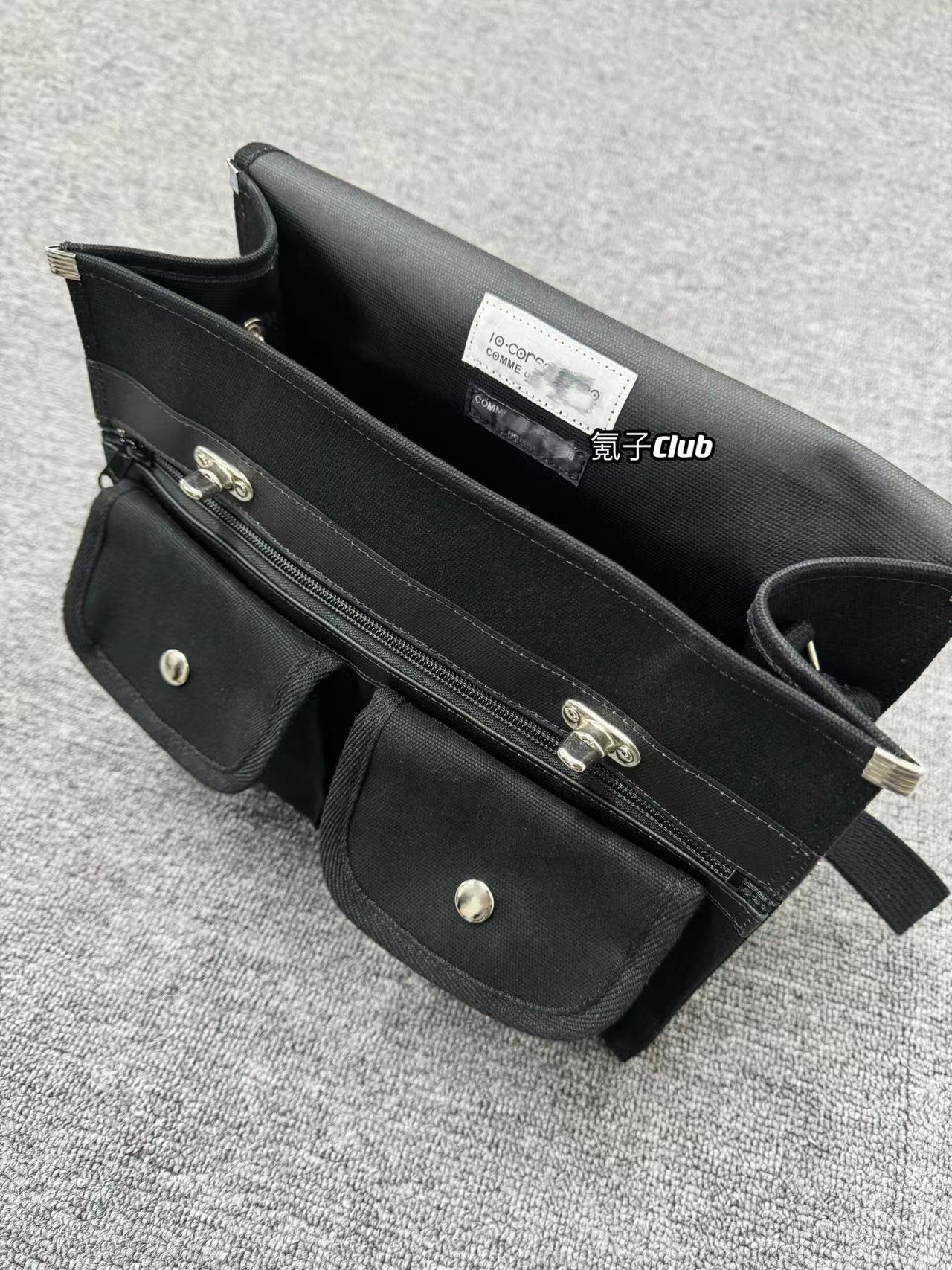 CDG-Vibe Commuter Messenger Bag - Vintage Large-Capacity Crossbody Tote - Black