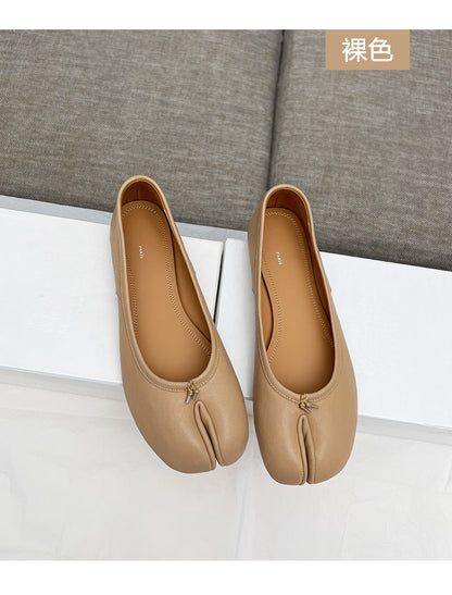 25SS MM6 Classic Slip-On Tabi Shoes - Buttery Lambskin Split-Toe Ballet Flats