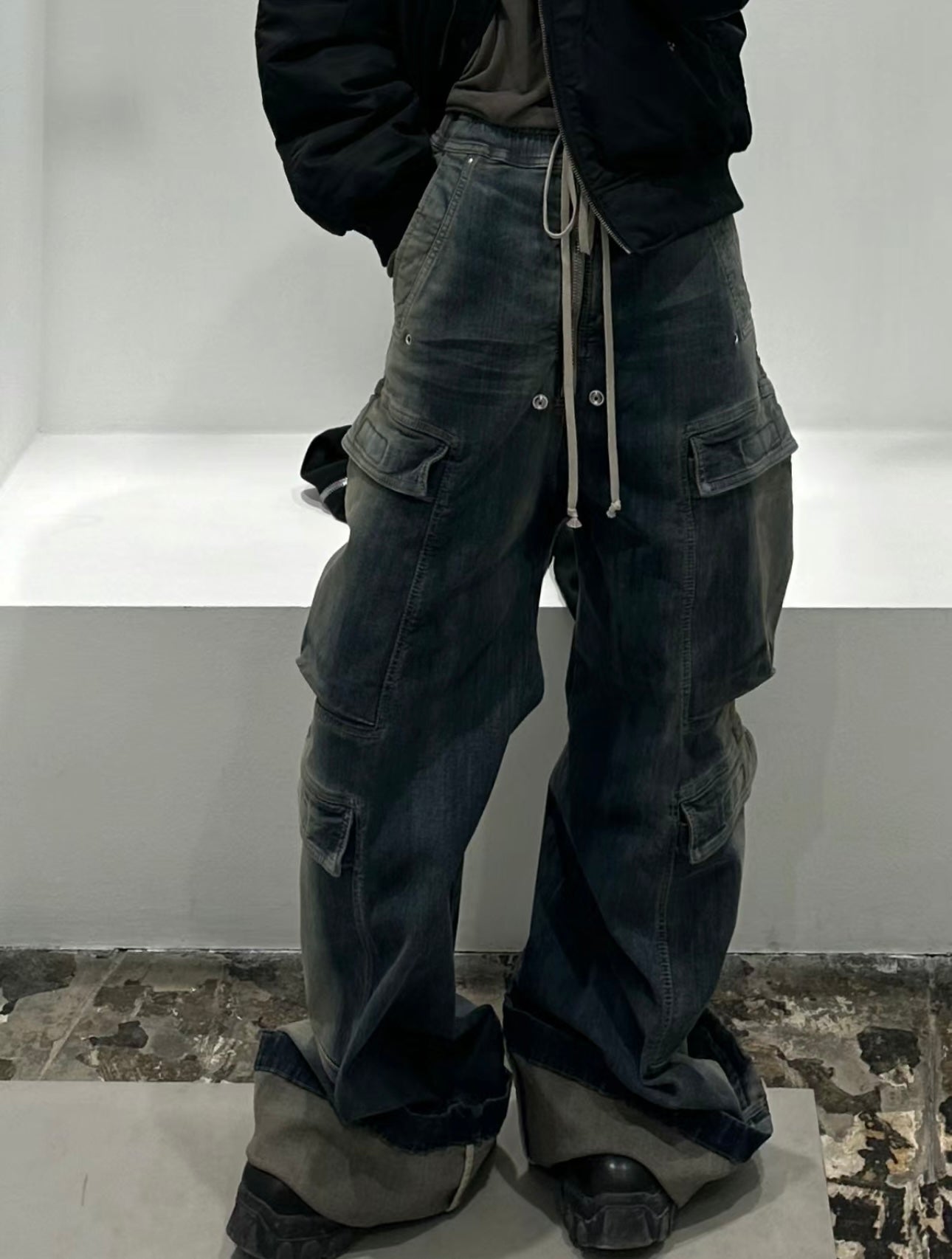 Ro Washed Gradient Multi-Pocket Cargo Jeans Straight Drawstring Wide-Leg Flare - Size avaliable S 46 M 48 L 50