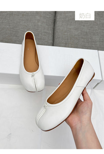 25SS MM6 Classic Slip-On Tabi Shoes - Buttery Lambskin Split-Toe Ballet Flats