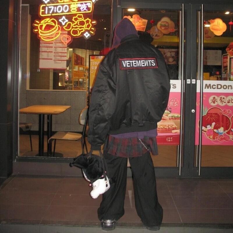 VETEMENTS 19aw Magic Tape Embroidered Flight Jacket Cotton Bomber Down Profile