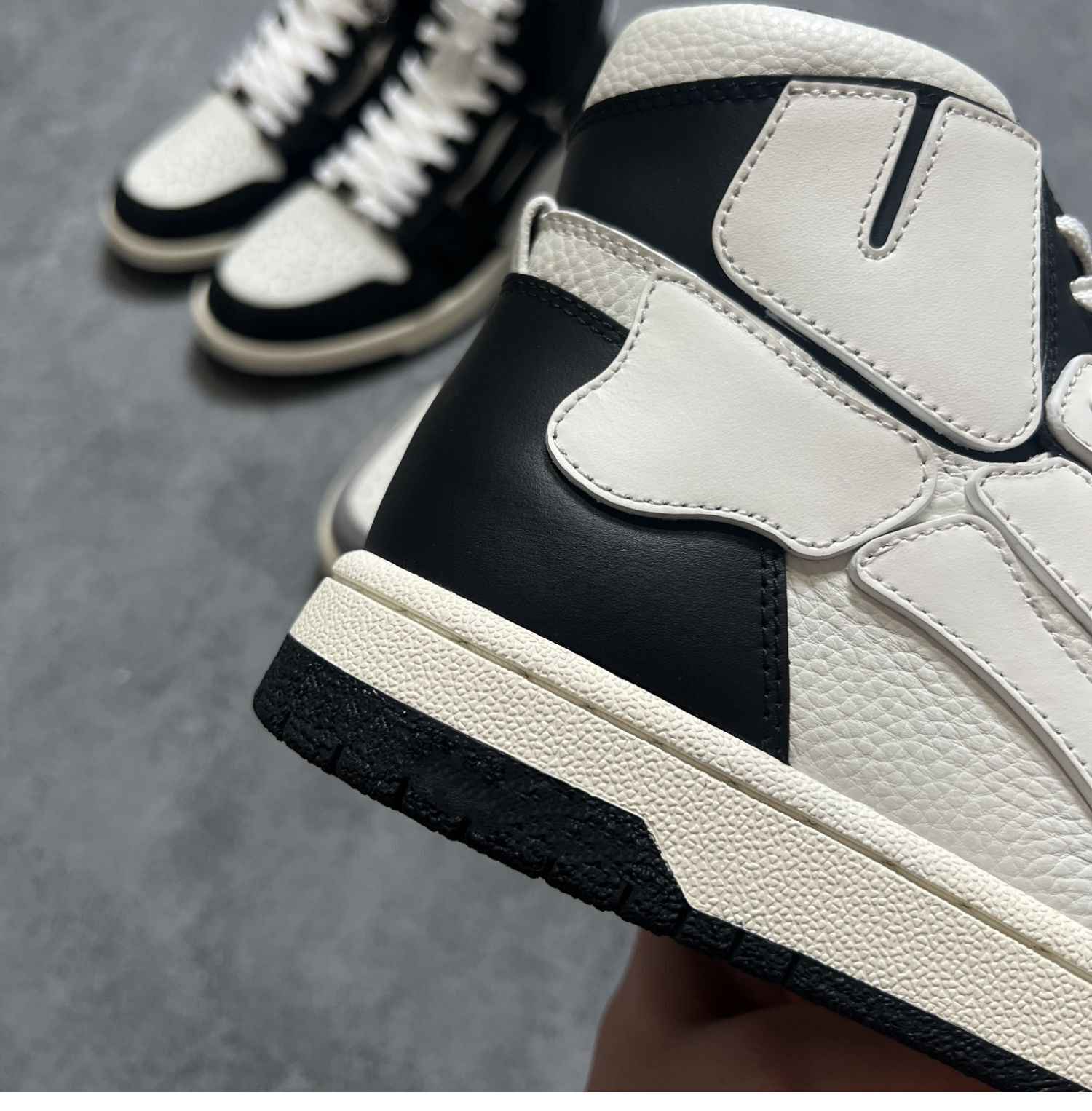 2023SS Bone Shoes Lychee Grain Top Layer Cowhide High-top Leisure Board Shoes