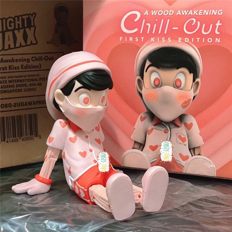 Mighty jaxx first kiss Wood Boy Art Toy - Valentine's Day Limited Edition Figure