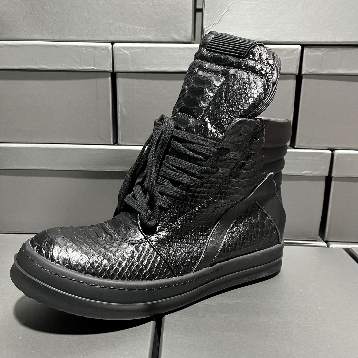 Revised RO Geobasket High-Top - Rick Owens Snake Embossed Leather  Size avaliable 35~48 / All-Black Snake Print Trian