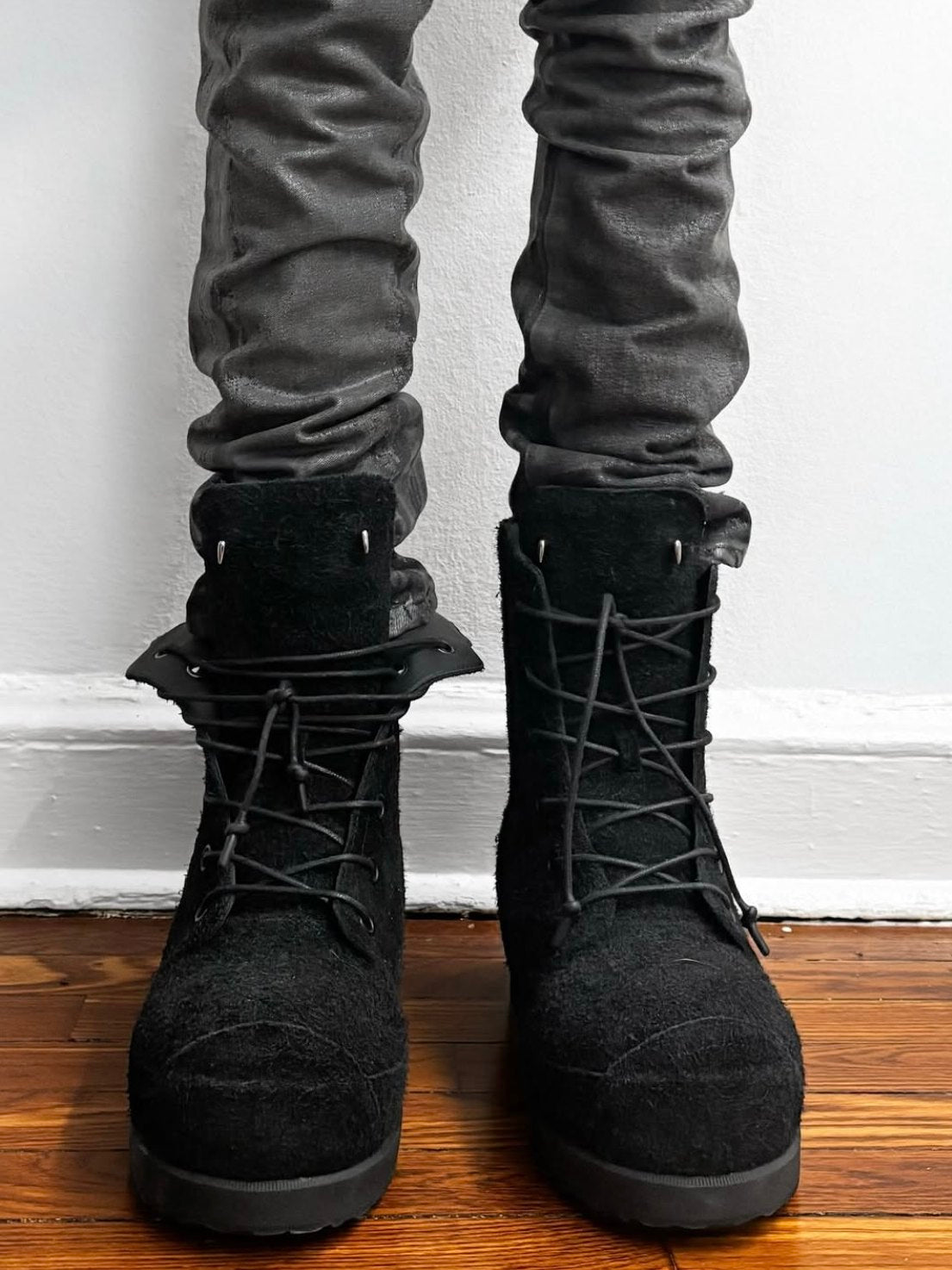 BAZO_1199 Bunny Boots - UDG Distressed Suede & Top-Grain Leather 