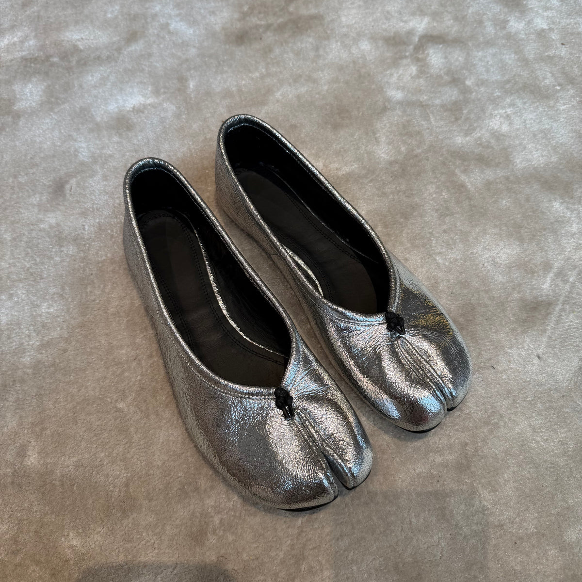 25SS MM6 Slip-On Margiela Tabi Shoes - Buttery Lambskin Split-Toe Ballet Flats -  donclickin