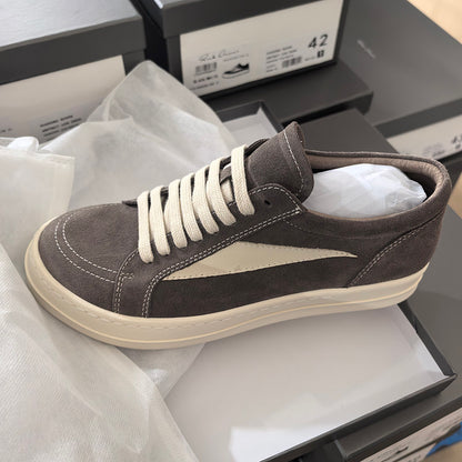 RO 22SS Vintage Leather Low-Top Sneaker Rick Owens - Black/Milk - Size avaliable 35~46 / Suede No. 99 Grey / Suede