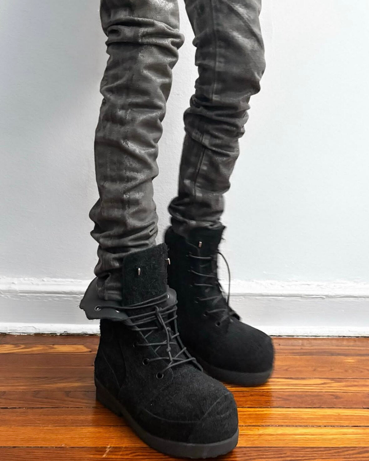 BAZO_1199 Bunny Boots - UDG Distressed Suede & Top-Grain Leather 