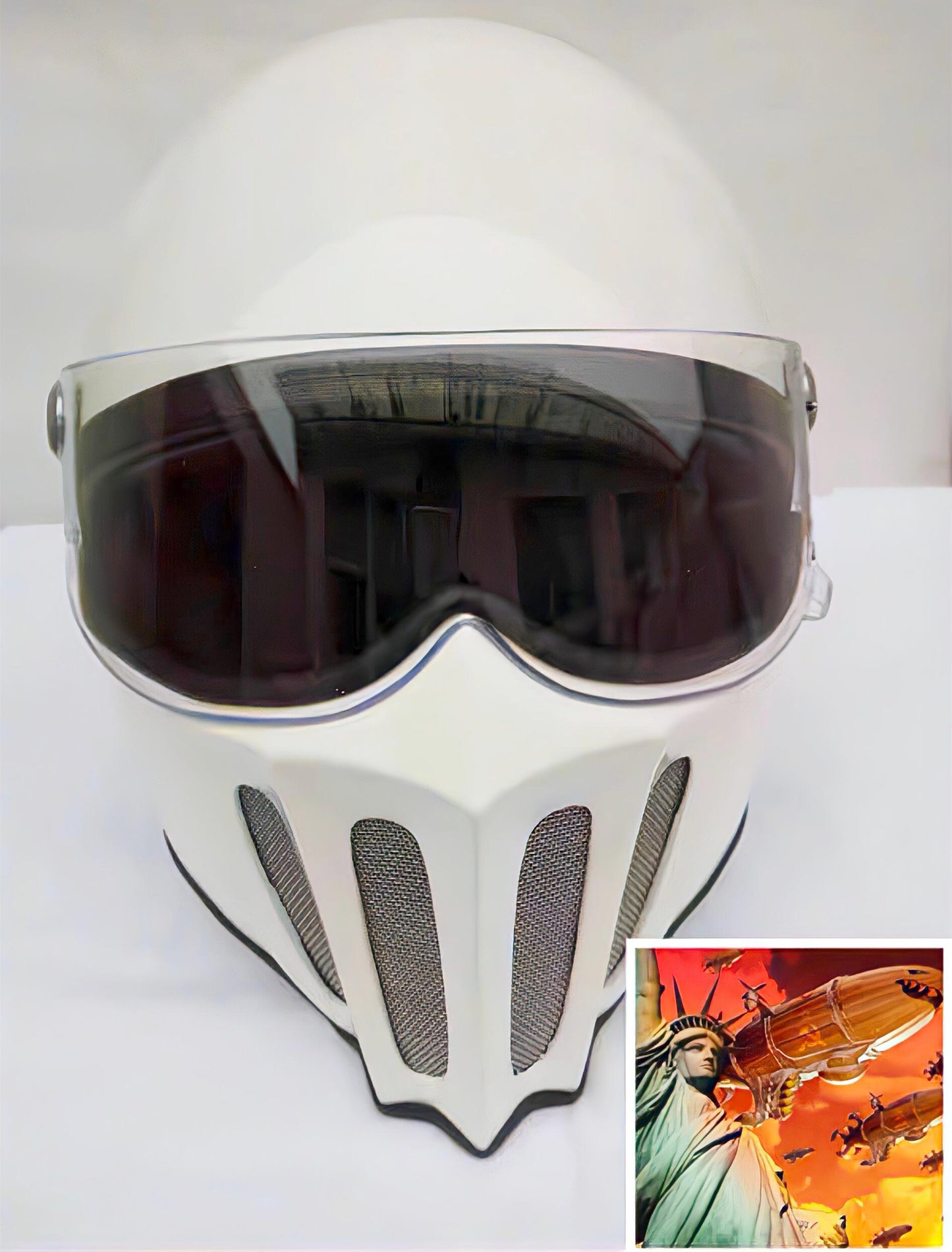 McKense Venom Anti-Fog Cruiser Motorcycle Helmet – Retro German Fiberglass Design