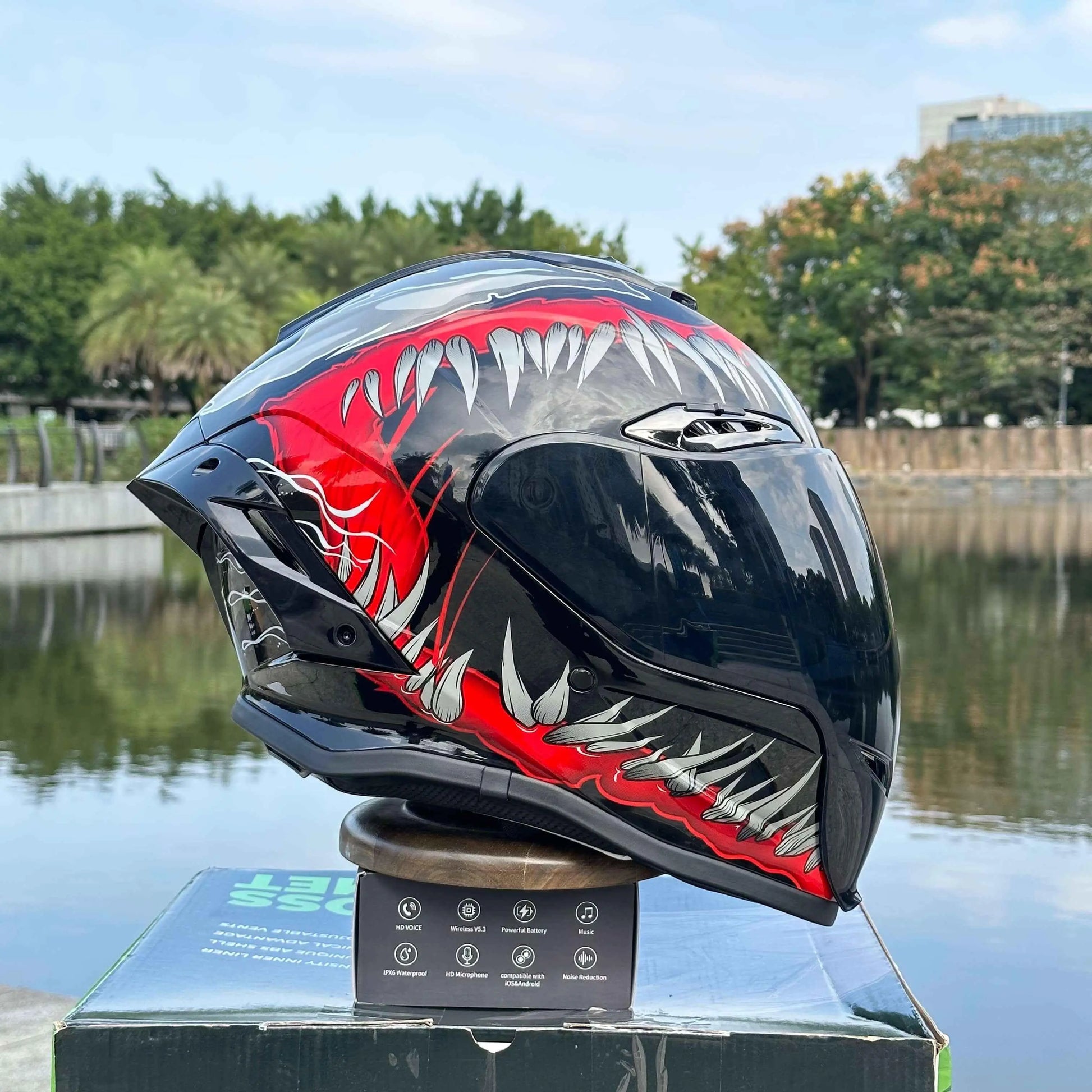 Mecha NBTK Motorcycle Helmet - Full-Cover Retro Design Bluetooth 3C DOT & Dual Visor