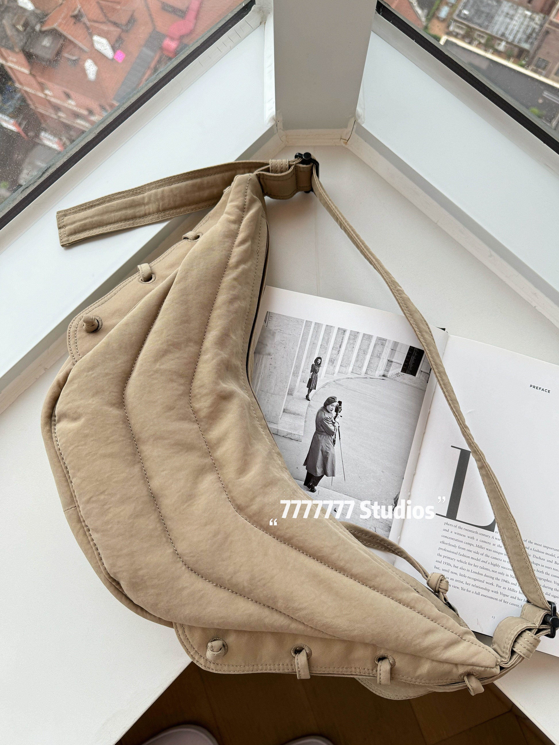 24FW LEM Horn Croissant Bag –Minimalist Casual Commuter Crossbody Large Capacity