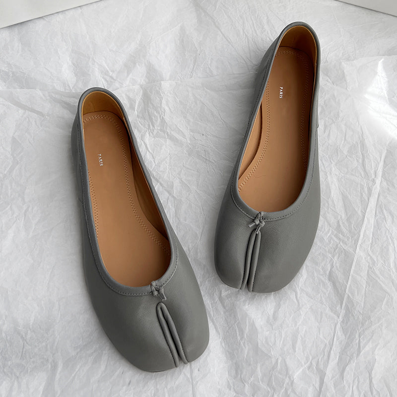 25SS MM6 Classic Slip-On Tabi Shoes - Buttery Lambskin Split-Toe Ballet Flats - Gray