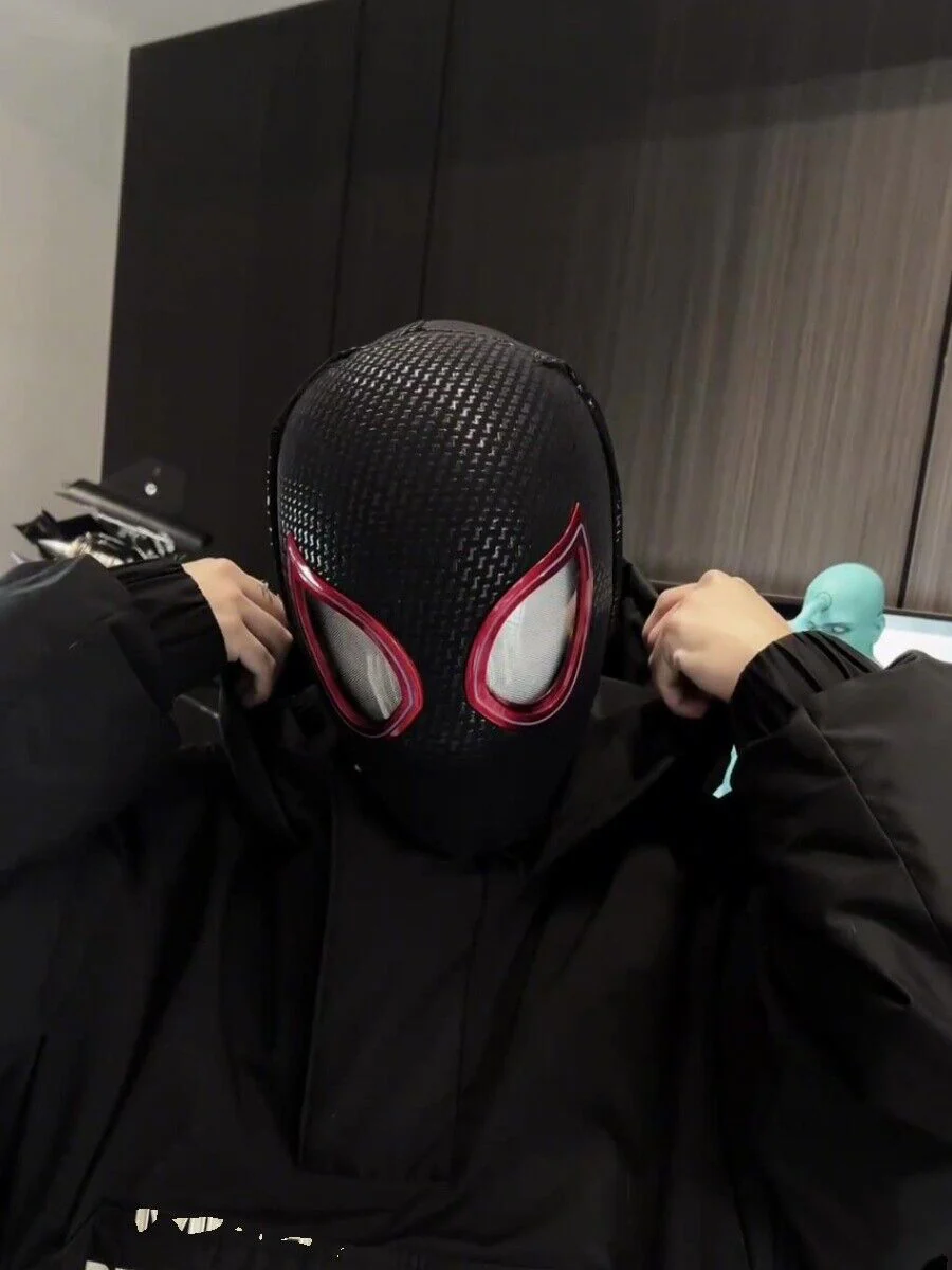 Manual/Electronic Spider-Man Headgear Moving Eyes:Play Face Mask Gift Cosplay - Premium Miles