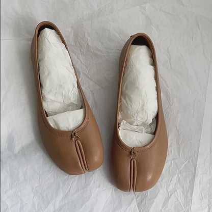 25SS MM6 Classic Slip-On Tabi Shoes - Buttery Lambskin Split-Toe Ballet Flats